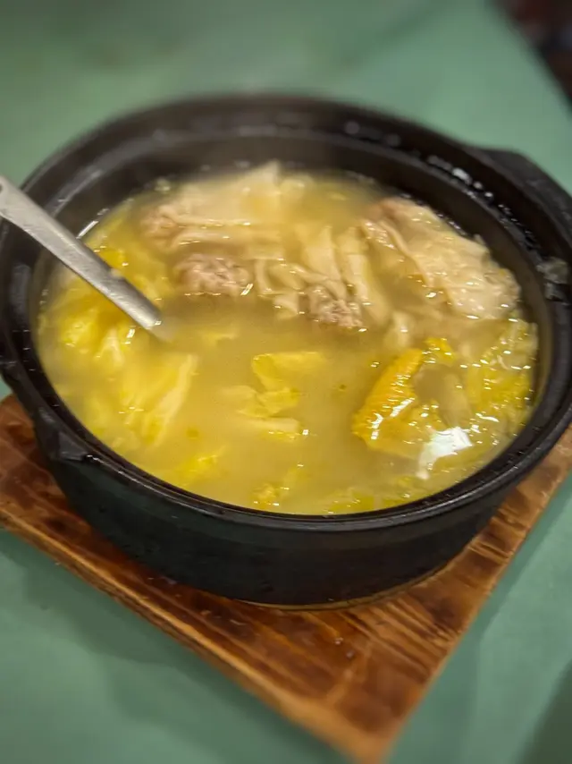 砂鍋雲吞雞(半份)