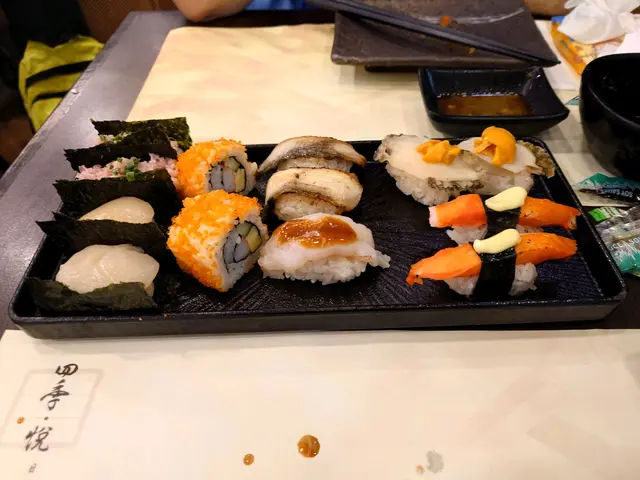 海膽鮑魚壽司,加州卷，鰻魚&蟹棒