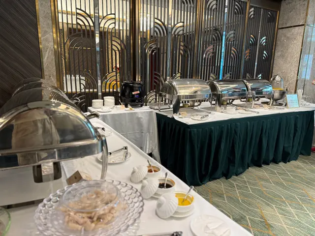 間左個放題area出黎