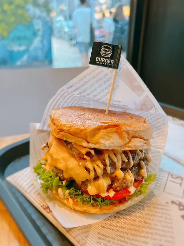 雙層安格斯牛芝士漢堡