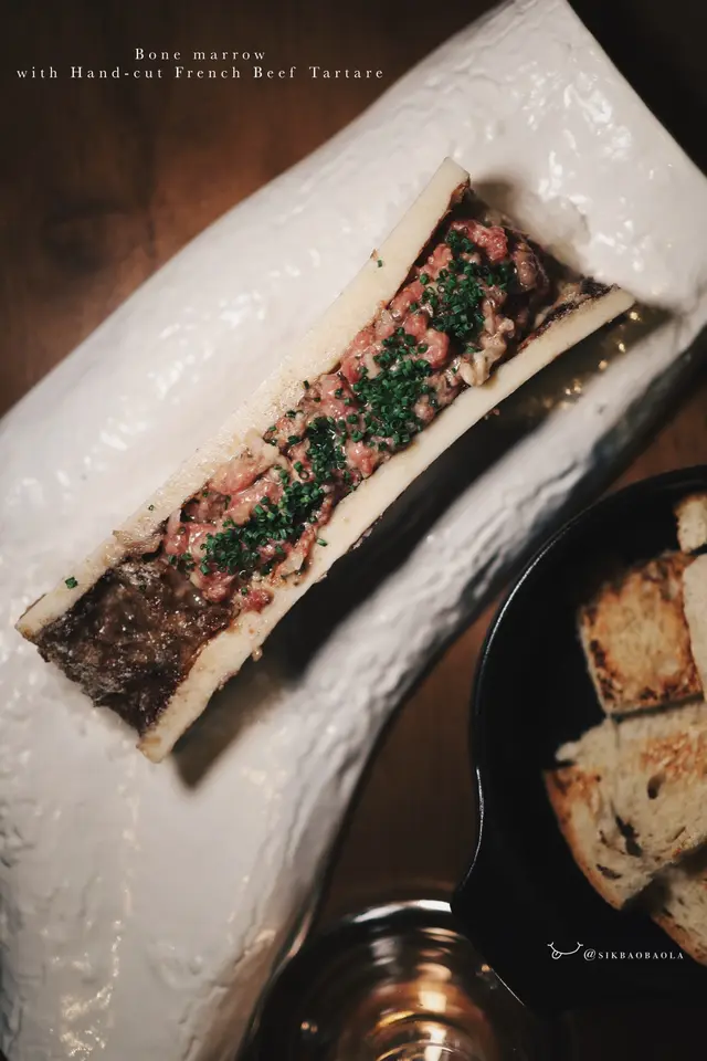 Bone marrow with Hand-cut French Beef Tartare