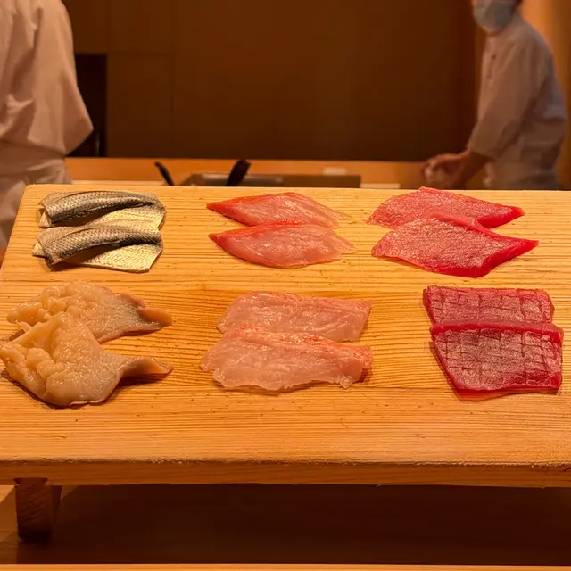 握り寿司 • 八貫
