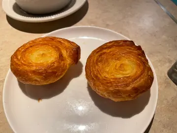 Dinner  set  bread