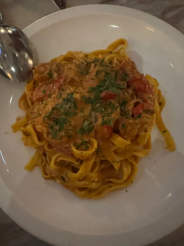 Tagliatelle Creamy Lobster
好味道。有少少，但每口都有龍蝦肉，正喔。
⭐推薦指數:4/5
