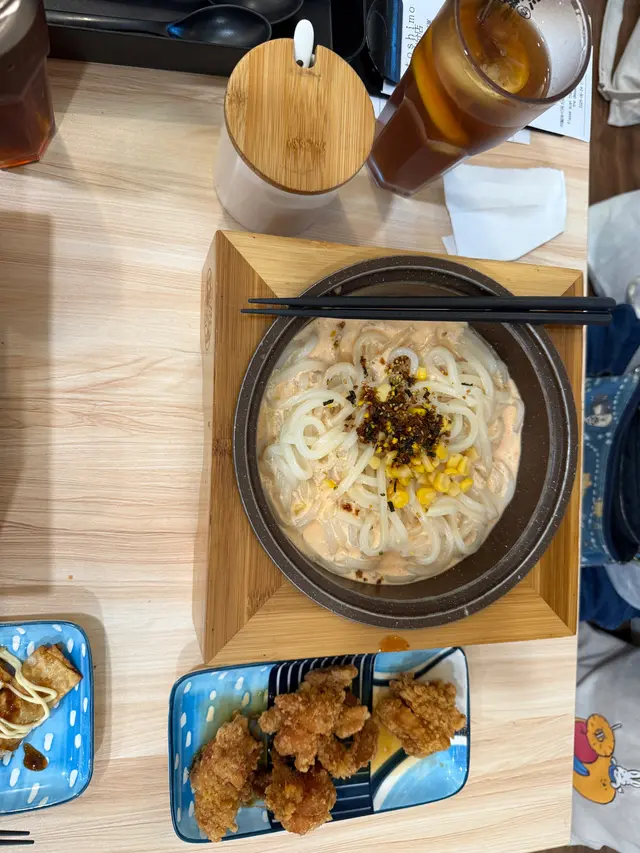 明太子烏冬鍋，黑糖檸檬雞，焦糖檸檬茶