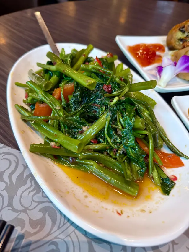 馬拉盞炒通菜