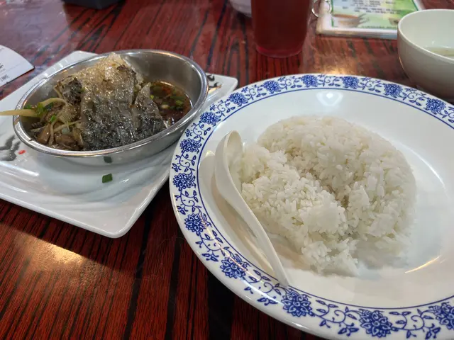 梅菜蒸鯇魚
