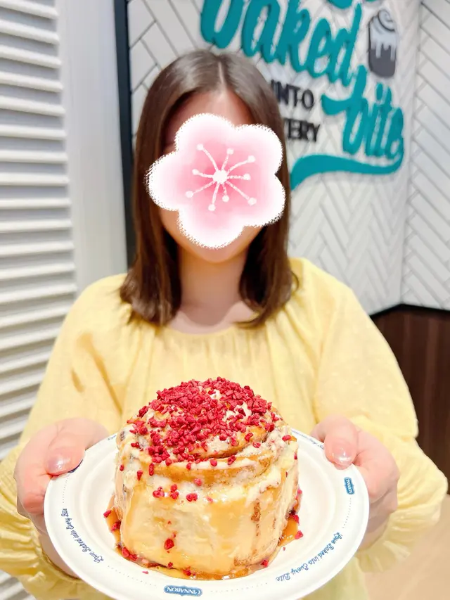 蜂蜜紅桑莓肉桂卷