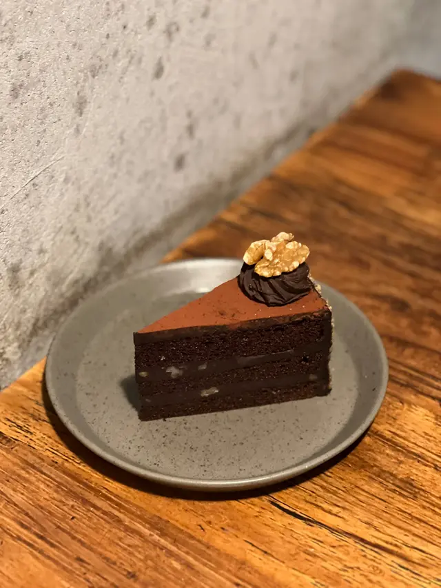 Chocolate Walnut Cake