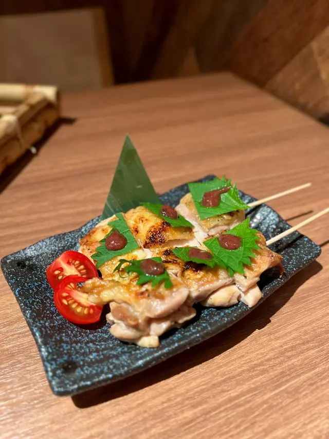 雞肉大葉串燒伴梅子醬