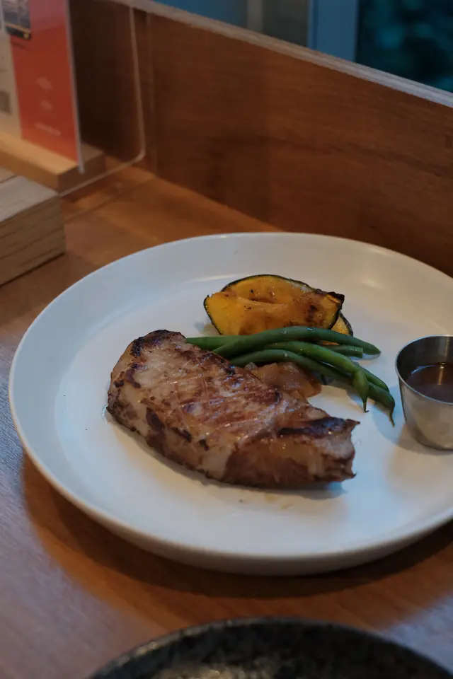 扒日本豚肉220克