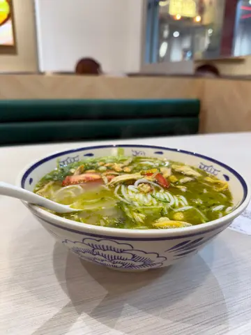 藤椒手撕鸡米线