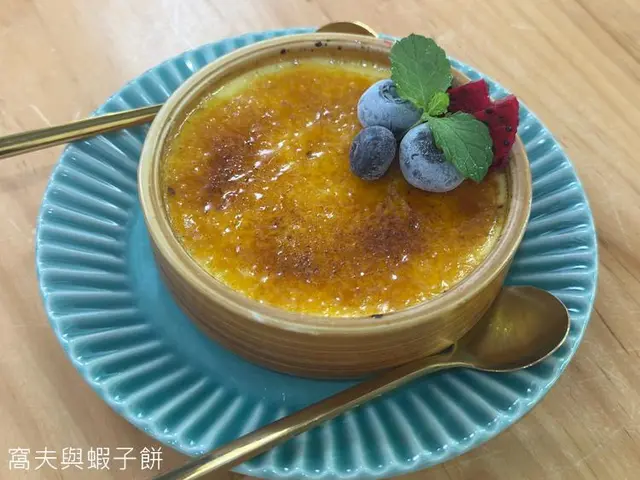 菠蘿焦糖燉蛋