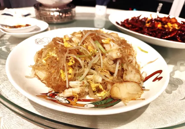 黑椒蟹肉帶子炒粉絲