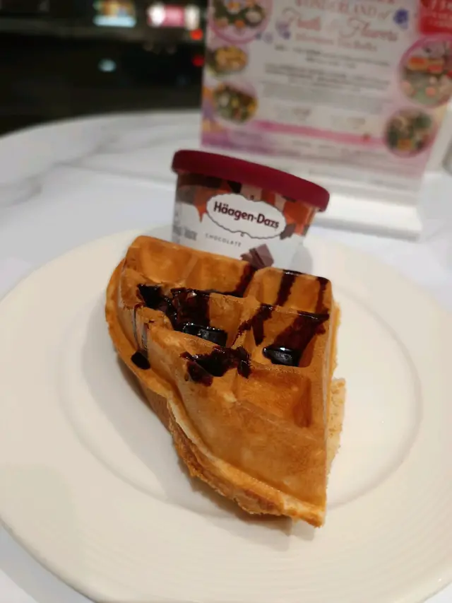 即叫即整窩夫配雪糕