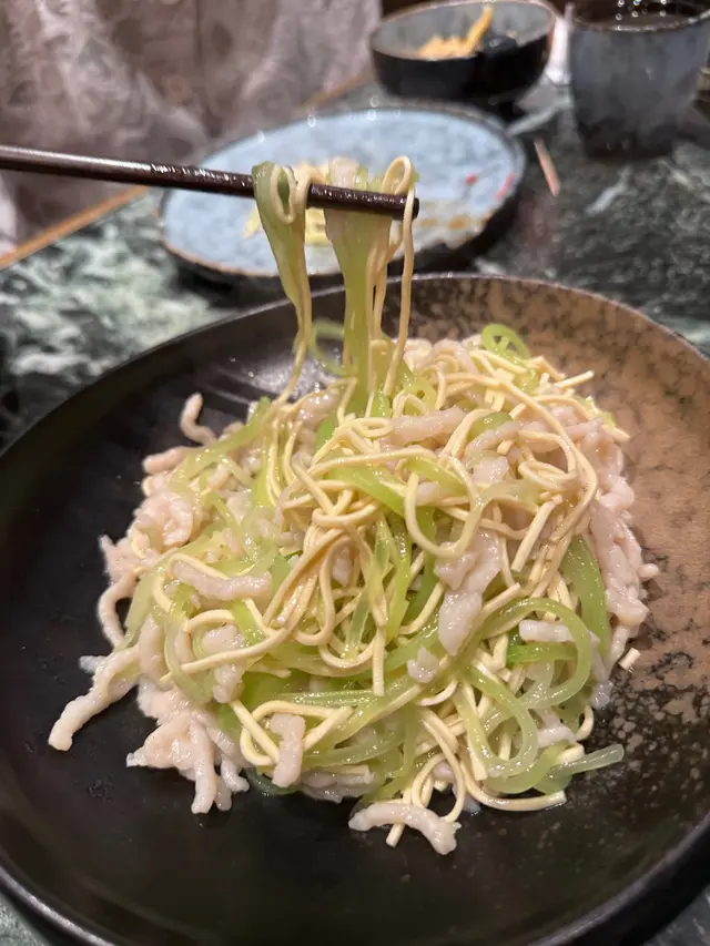 我第一次食，有新鮮感，材料及煮法睇落好健康👍🏻 本身味道都已經調得好好，加啲醋食又有另一番風味😋，