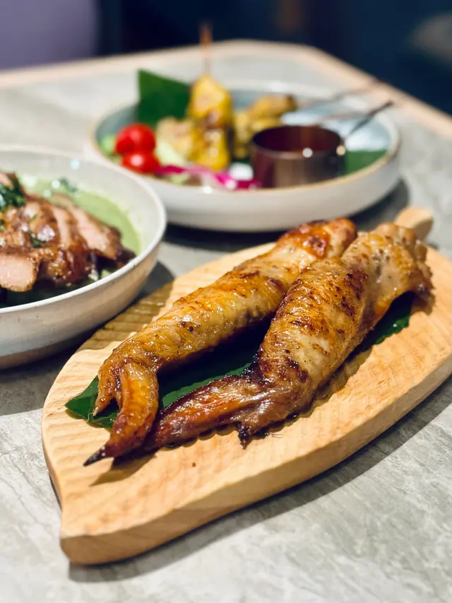 香茅椰糖烤全雞翼 