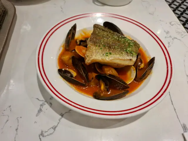 盲鰽魚海鮮鍋