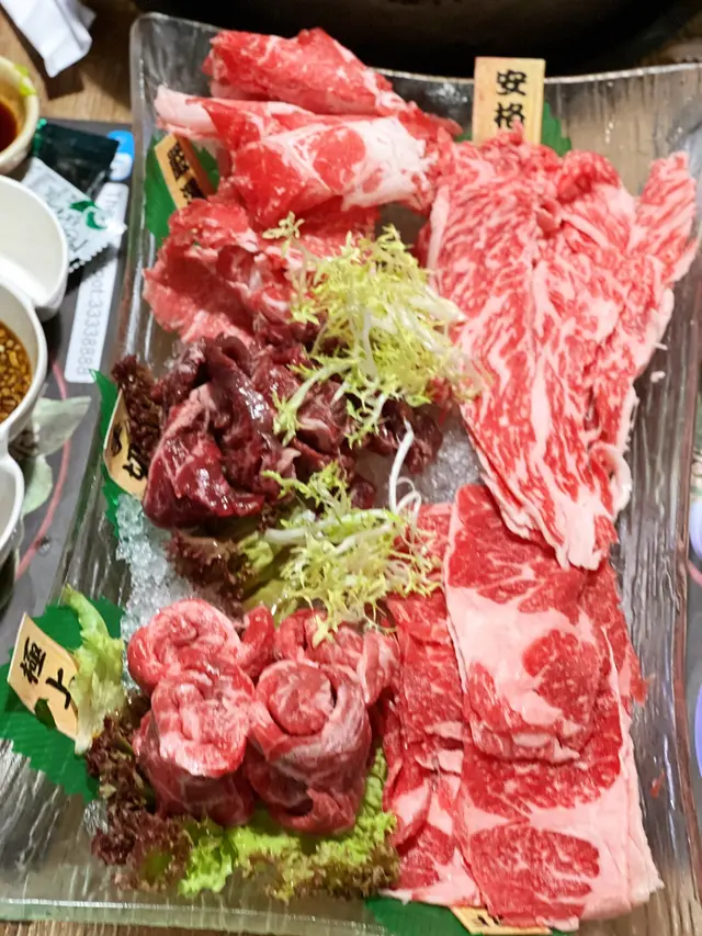 和牛拼盤