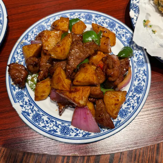 黑椒蜜餞薯仔牛柳粒