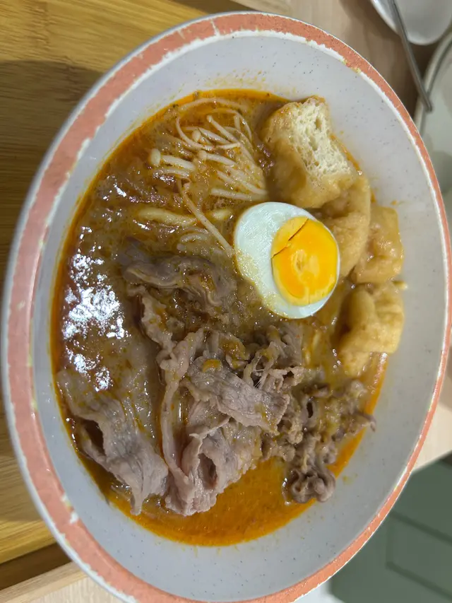 特濃喇沙牛肉嘇嘇