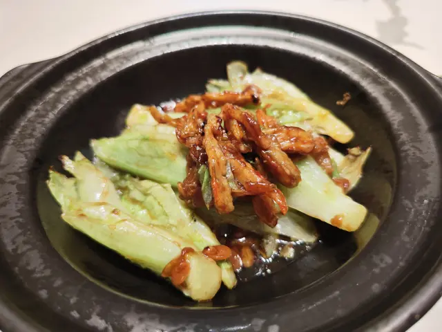 Sautéed Chinese lettuce with dried shrimps in sweet bean sauce 