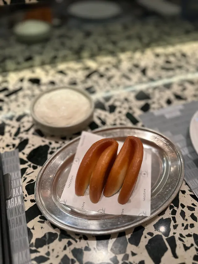 Bread  n  milk  foam  