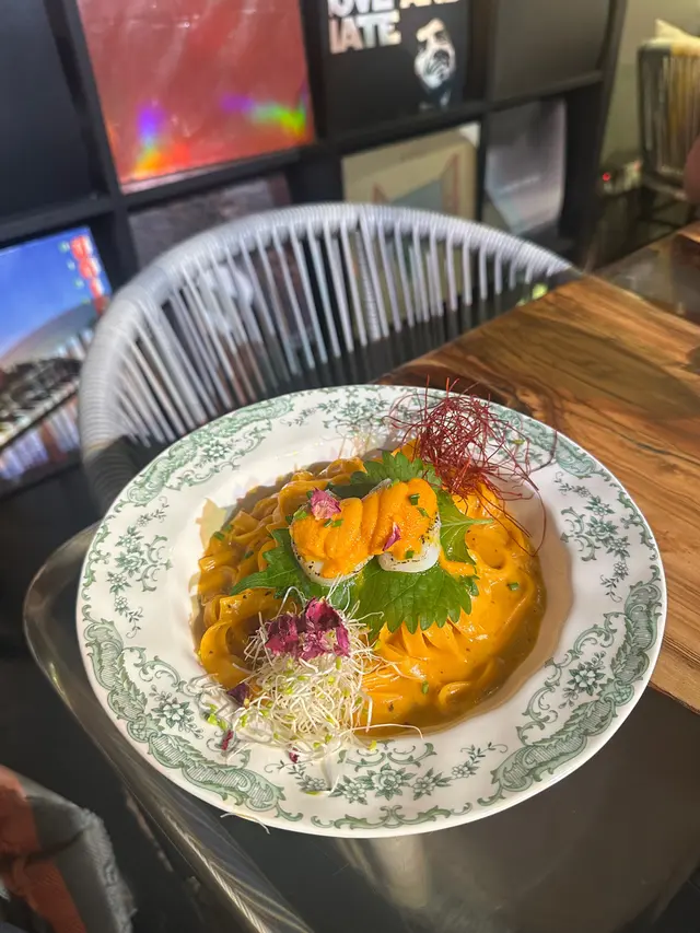 北海道海膽帆立貝幼蛋麵