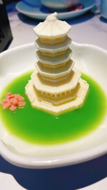 西湖雷峰塔
