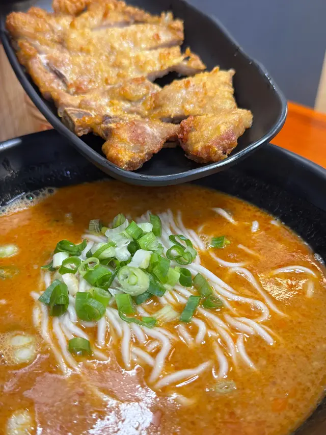 上海排骨擔擔麵