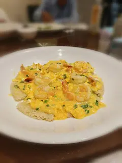 滑蛋鳳尾蝦煎米粉