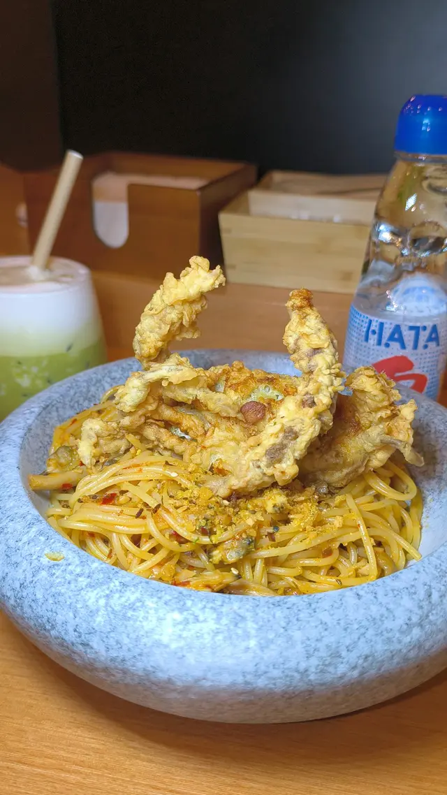 蒜香辣椒蜆肉意大利粉配軟殼蟹