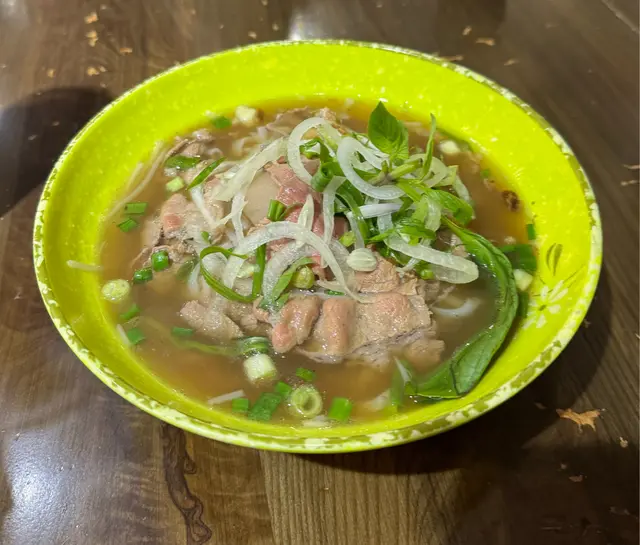 生牛肉湯河