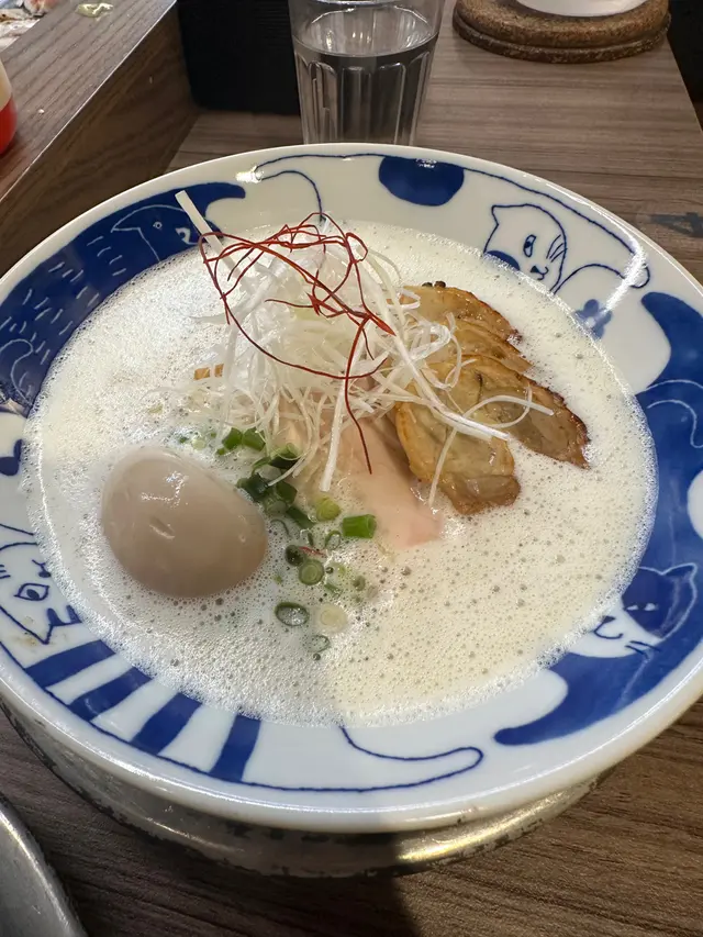 黑蒜鸡白汤拉面