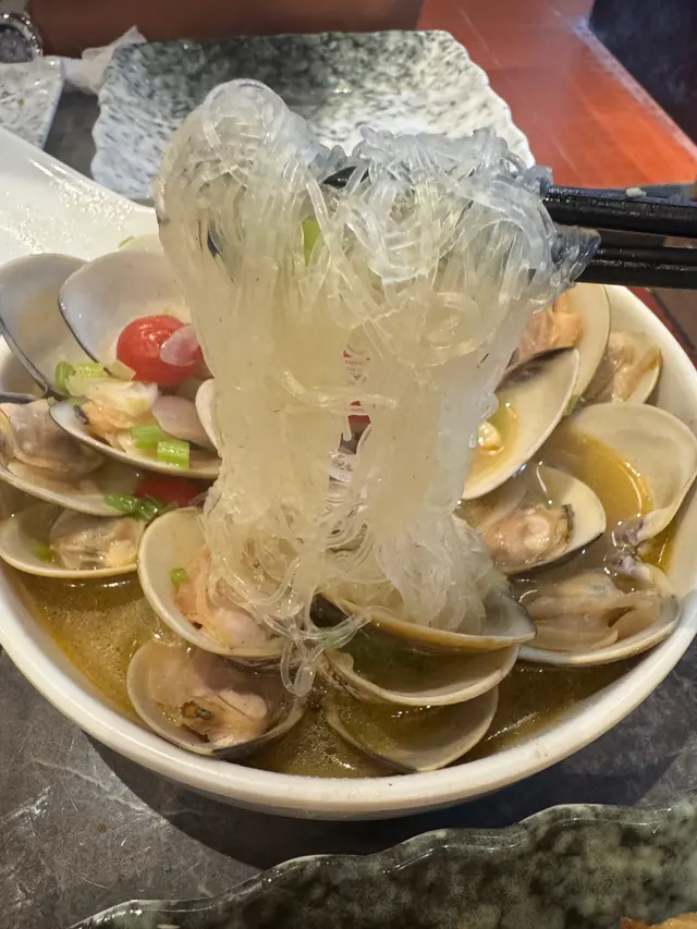 蕃茄清酒煮沙白