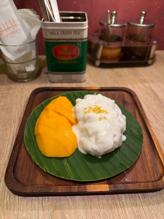 Mango sticky rice