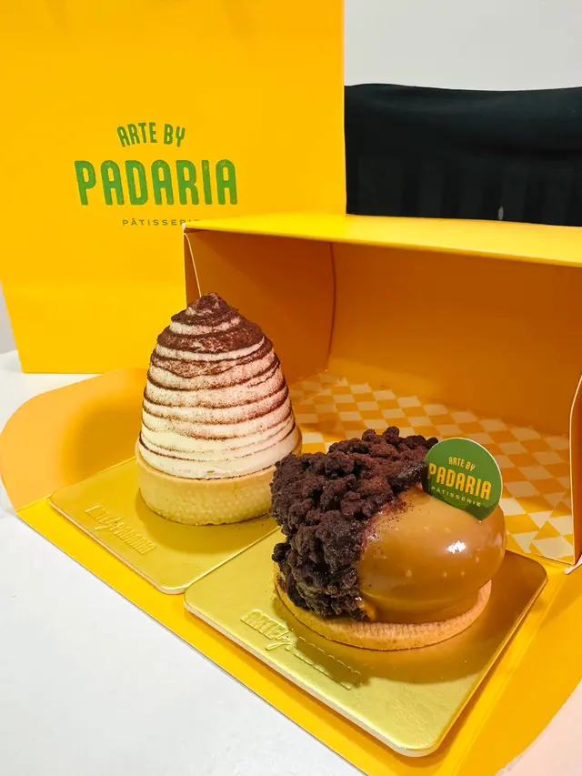 最近喺又一城睇戲🎦
發現附近有間新開cake shop #artebypadaria 
蛋糕造型獨特又有創意😍
而且款式好多👍🏻
忍唔住買返兩件試吓😋