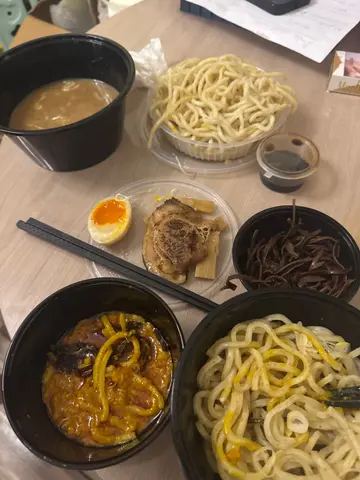 豚肉鱼介沾面、蟹黄沾面