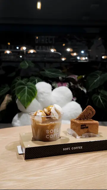 Affogato Oat Latte & Lotus Biscoff