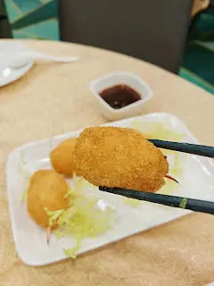 百花炸釀蟹鉗