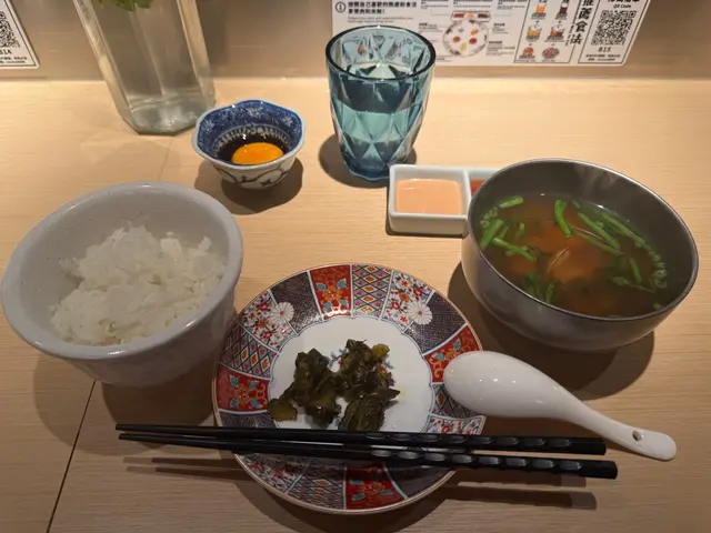 無限添加白飯及蕃茄蜆肉湯