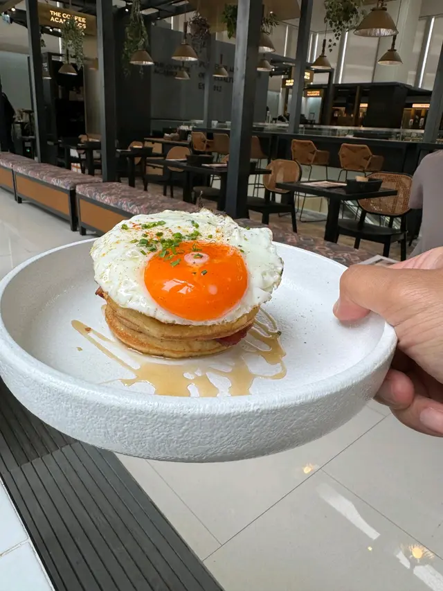 太陽蛋煙肉班戟