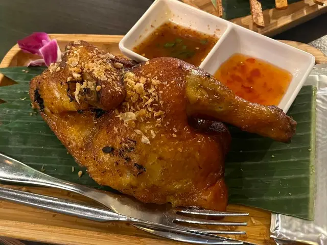 泰風味手撕脆皮雞(半隻)