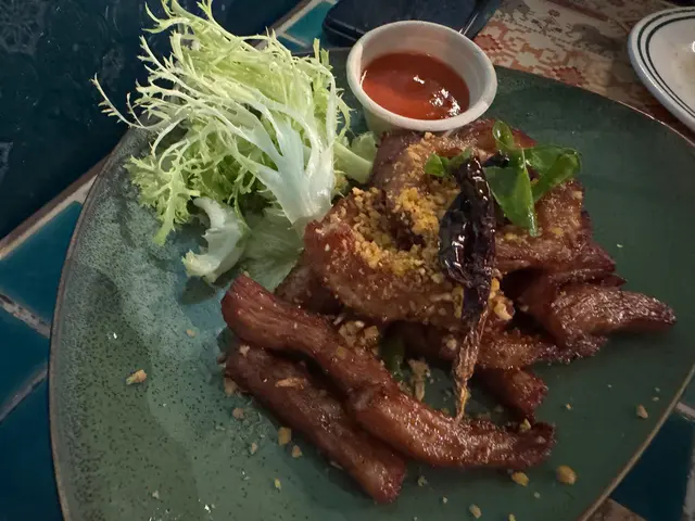 味道中上，但欠魚露鹹香味