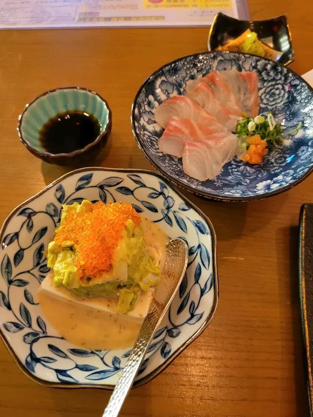 真鯛薄切，牛油果凍豆腐沙律