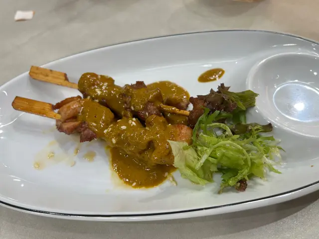 串燒基本上是返炸，$22不值得追加，是我吃過最難吃的串燒。￼