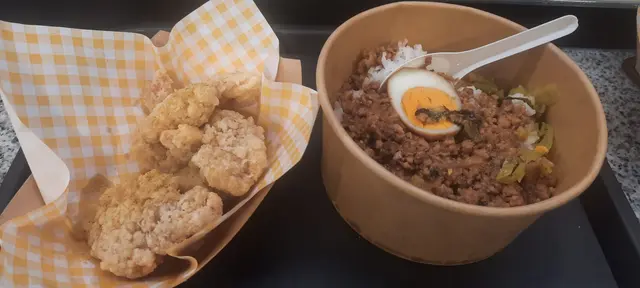 鹽酥雞肉燥飯(圖一)