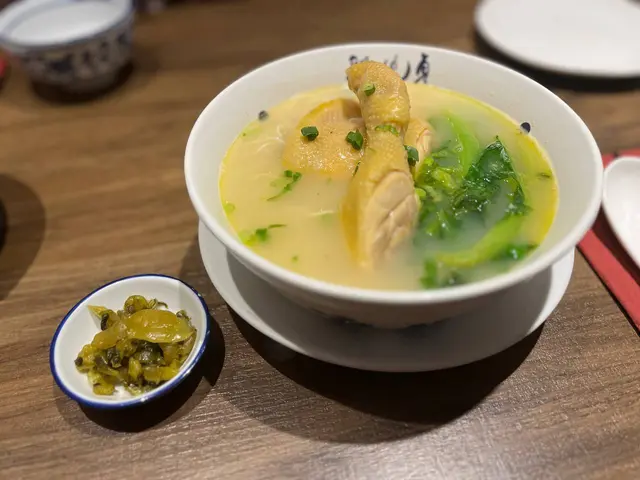 濃湯燉雞麵