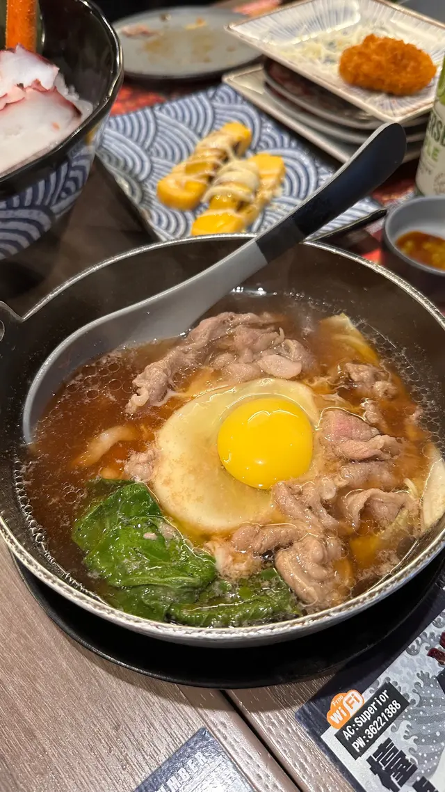 窩蛋雪花牛肉鍋