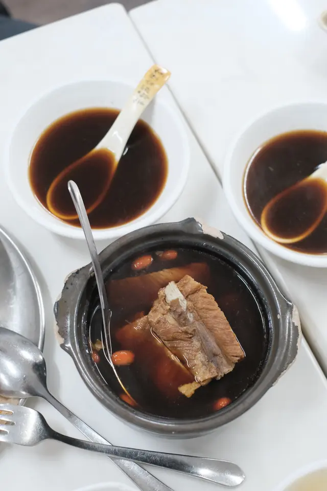 一字骨肉骨茶